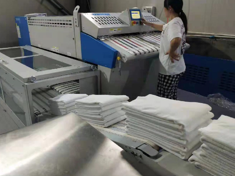 天山巾类折叠机-02